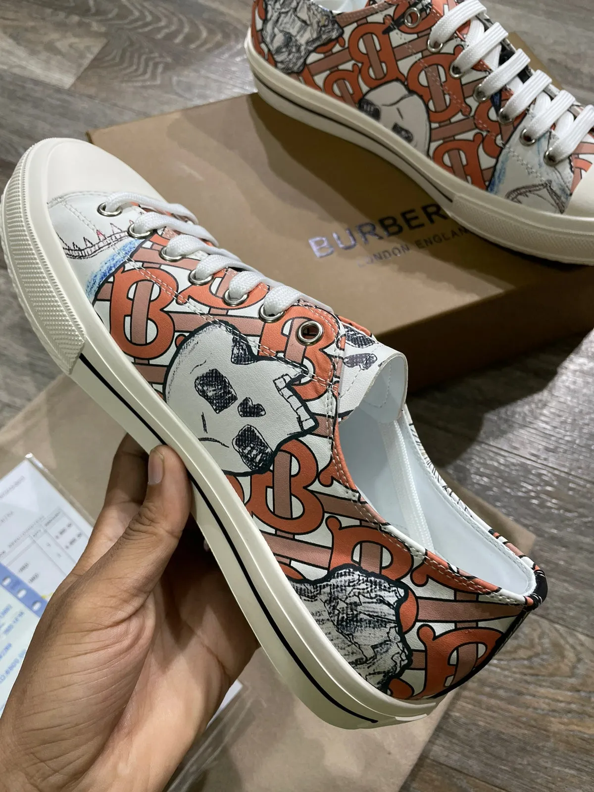 BURBERRY || Check-TB Logo Print Low-Top Sneakers