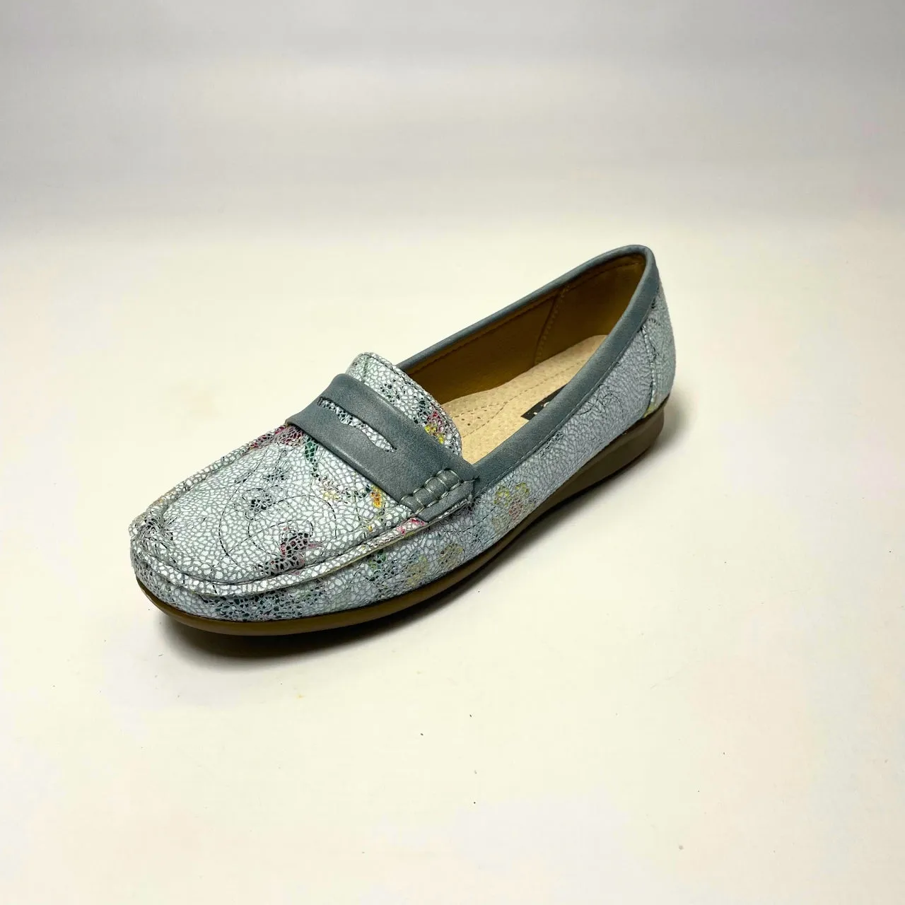 Cushion Walk blue floral moccasin