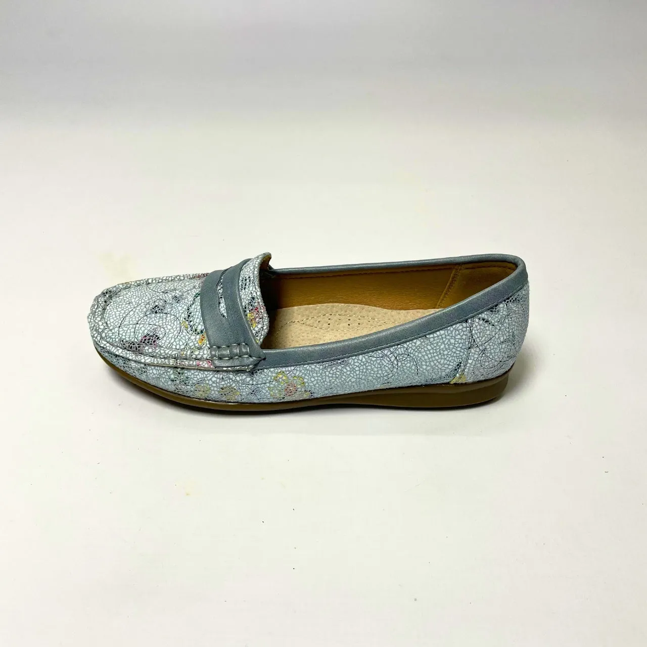 Cushion Walk blue floral moccasin