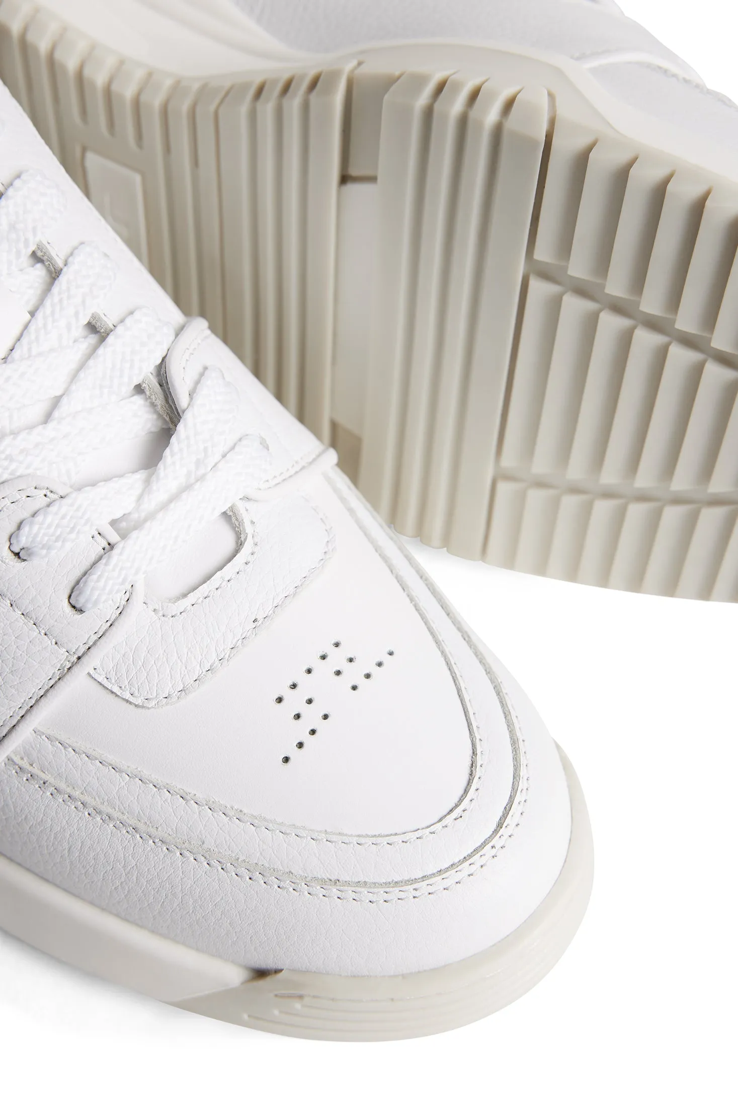 Hoop Low Top Sneaker