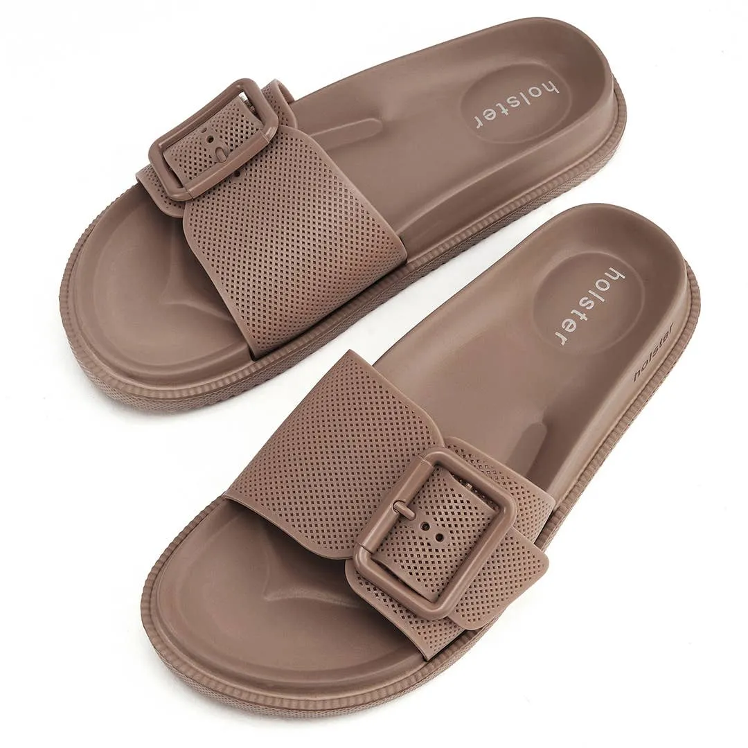 Laze Slide Sandal in Brown
