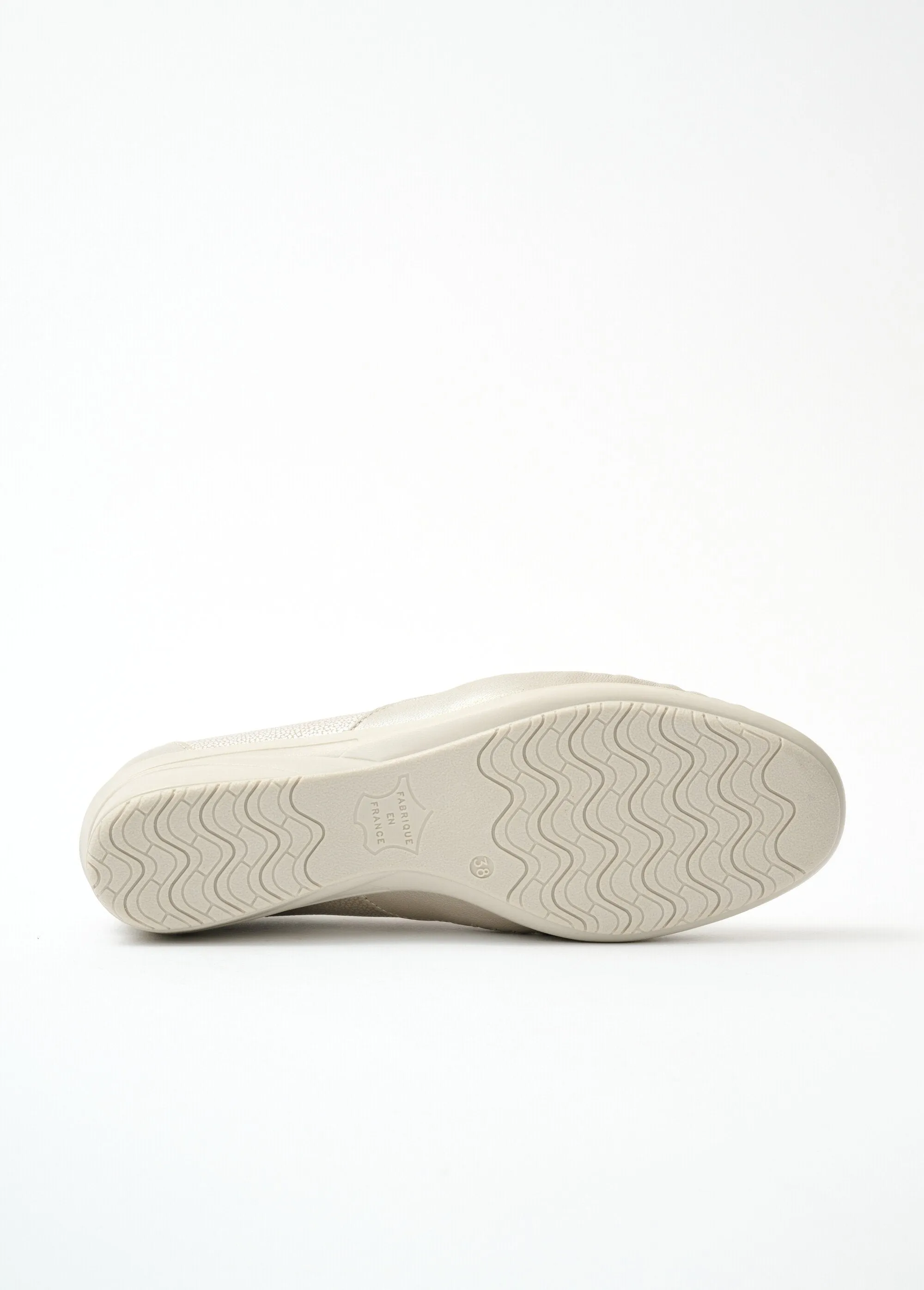 Soft leather comfort width moccasins