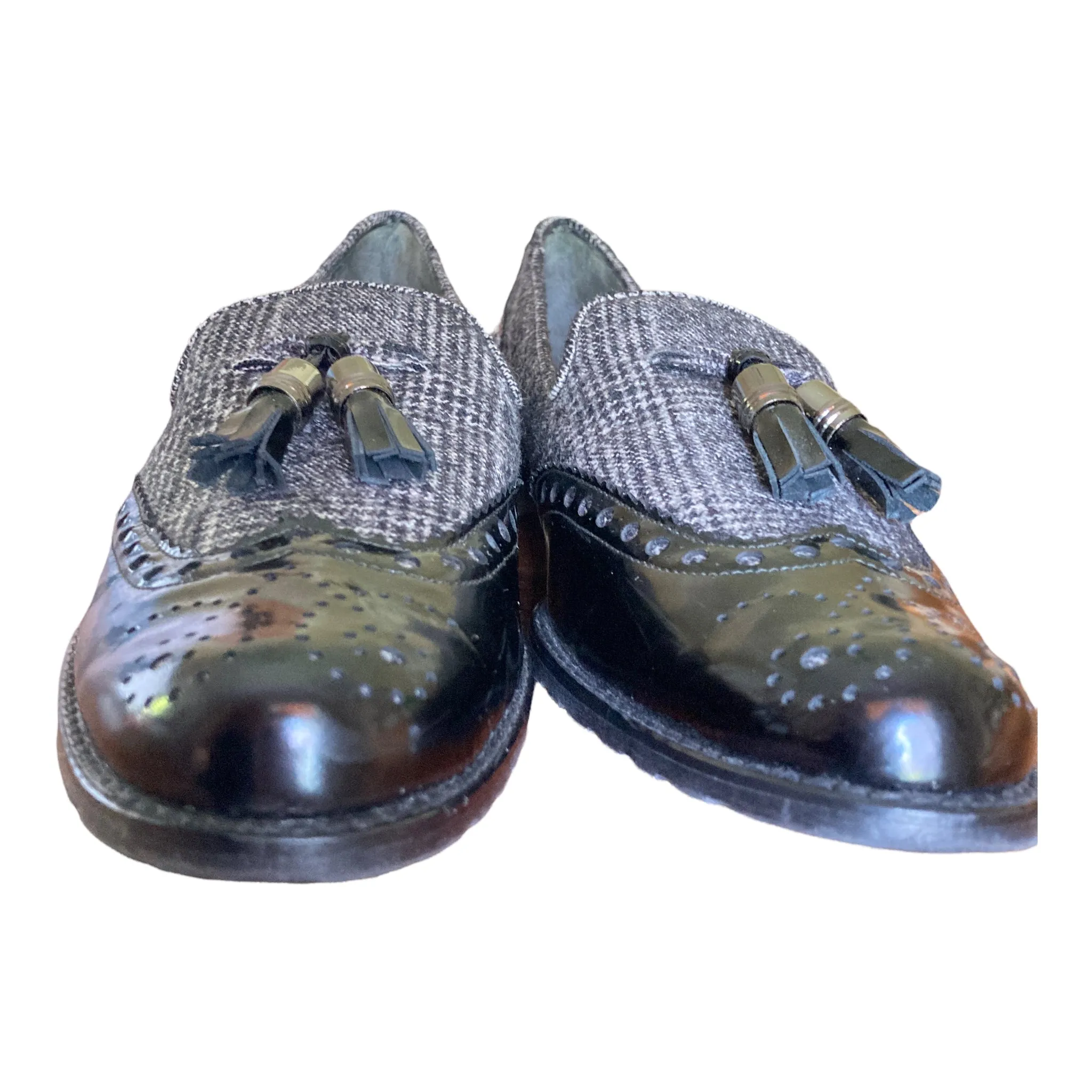Stuart Weitzman Guything Wingtip Black Loafers, 9N